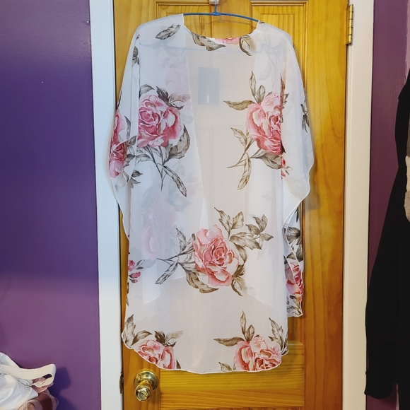 New fashion nova floral kimono - Picture 9 of 12